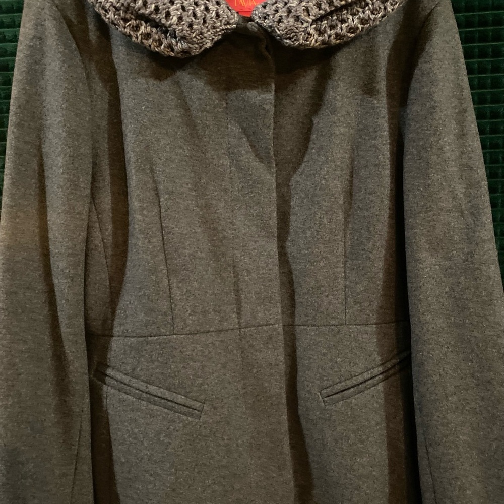 Chic Dark Gray Coat with Knit Collar